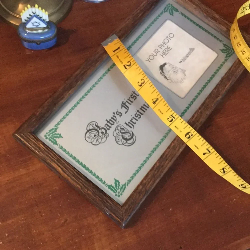 New VTG Christmas Frame Holds 3”X3” Photo